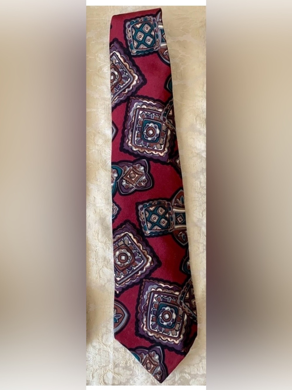 Boston traders tie